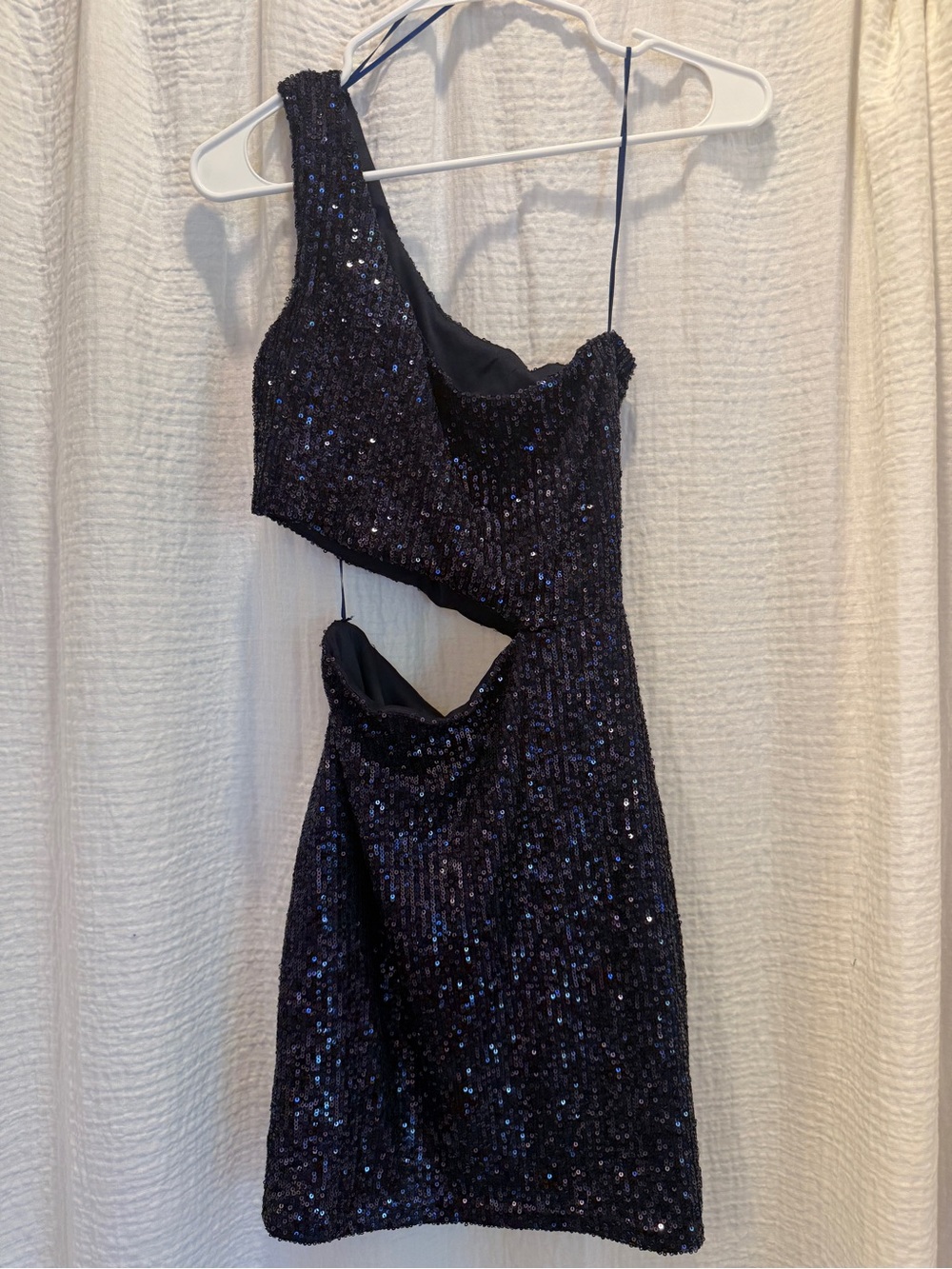 Windsor Mirror Ball Sequin One-Shoulder Cutout Mini Dress - Small